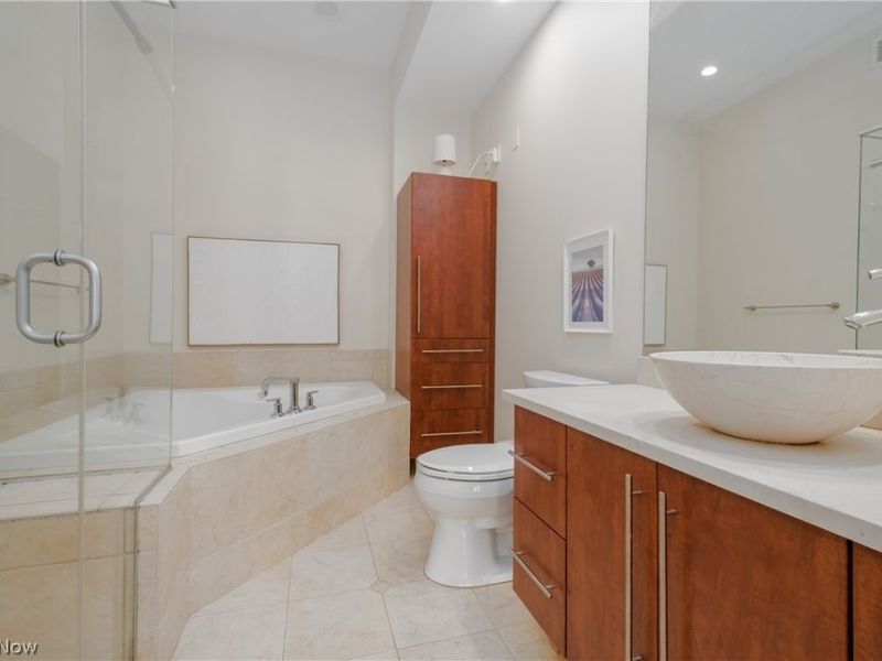 2079 Random Road , Unit 314, Cleveland, OH 44106 Photo 17