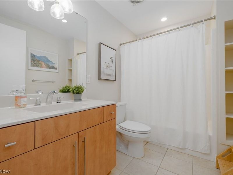 2079 Random Road , Unit 314, Cleveland, OH 44106 Photo 22