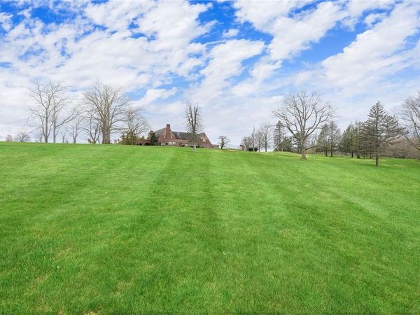 1300 Lane Ave, Natrona Heights, PA 15065