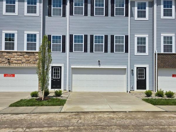 5600 Village Channel Drive , Canal Winchester, OH 43110