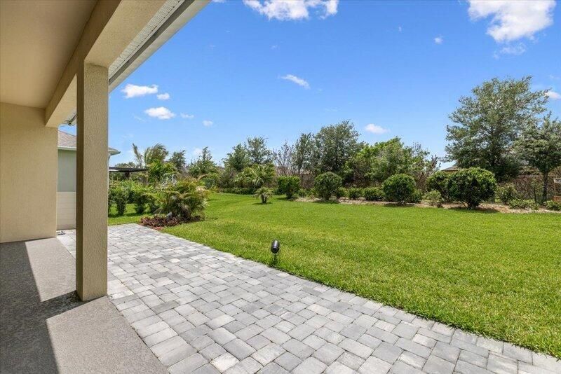 63 52nd Square, Vero Beach, FL 32968 Photo
