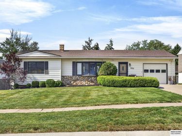 1222 Bellaire Boulevard , Bellevue, NE 68005
