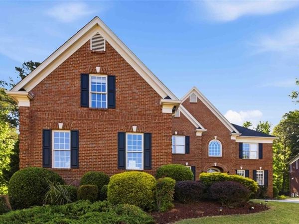 1121 Hiddenbrook Lane, Suwanee, GA 30024