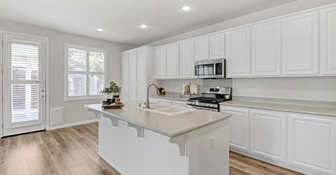 9649 Glacier Creek Way, Elk Grove, CA 95624 Photo