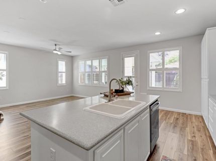 9649 Glacier Creek Way, Elk Grove, CA 95624 Photo