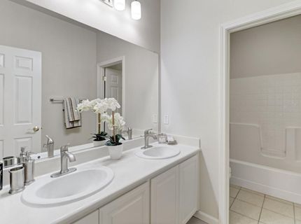 9649 Glacier Creek Way, Elk Grove, CA 95624 Photo