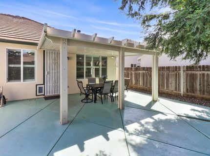 9649 Glacier Creek Way, Elk Grove, CA 95624 Photo