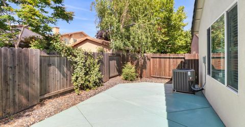 9649 Glacier Creek Way, Elk Grove, CA 95624 Photo