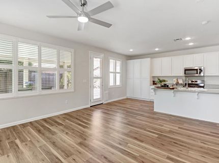9649 Glacier Creek Way, Elk Grove, CA 95624 Photo