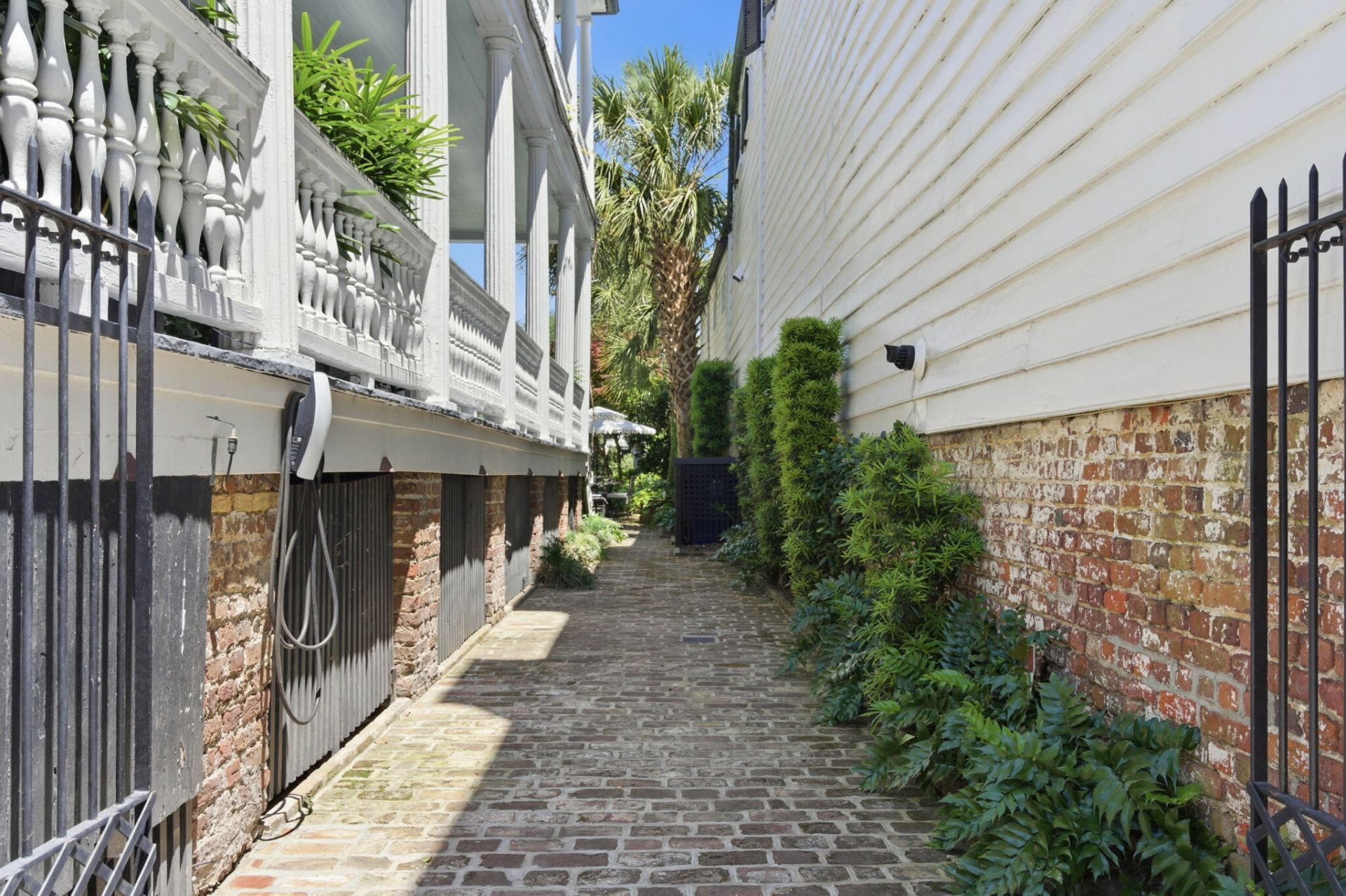 24 King Street Photo 8