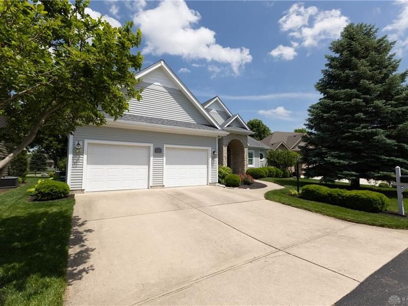701 Westlake Drive, Troy, OH 45373 Photo 2