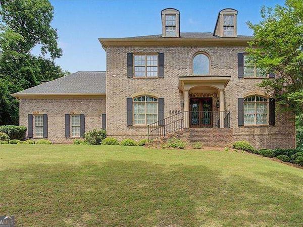 3880 Stratford Walk Circle NE, Atlanta, GA 30342