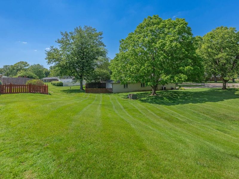 311 Kimbary Drive, Washington Township, OH 45458 Photo 29