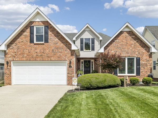 2504 Oak Hill Dr, Murfreesboro, TN 37130