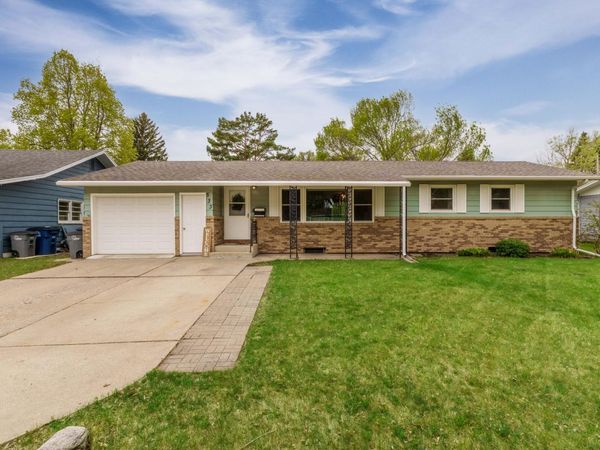 533 Maple Lane , Moorhead, MN 56560