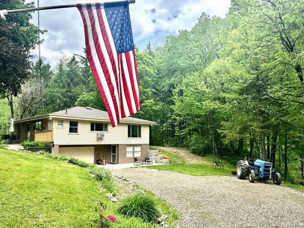 41341 Co Rd 665, Paw Paw, MI 49079