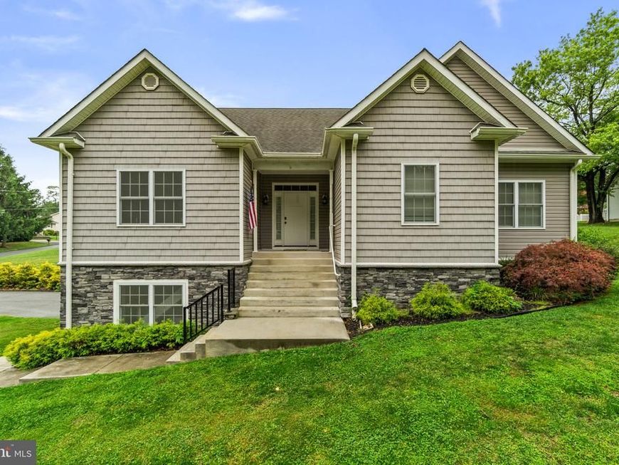 4302 Howard Drive, Sykesville, MD 21784 Main Photo