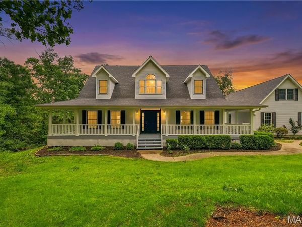801 Honeyridge Road , Catawissa, MO 63015