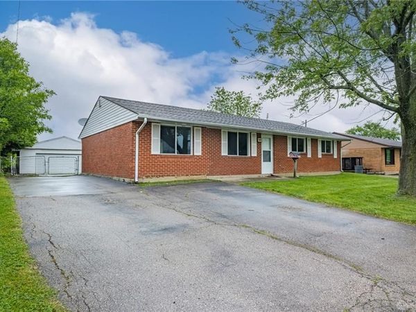 7155 Stonehurst Drive, Huber Heights, OH 45424