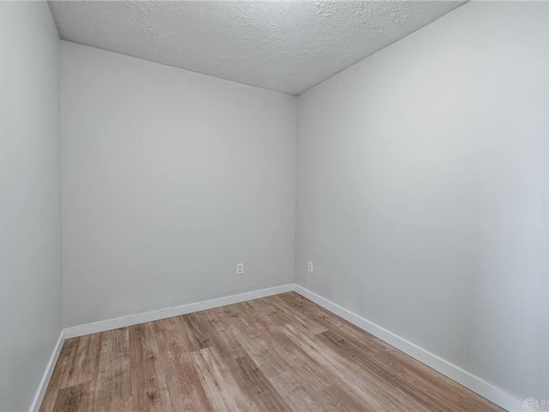 7155 Stonehurst Drive, Huber Heights, OH 45424 Photo 11