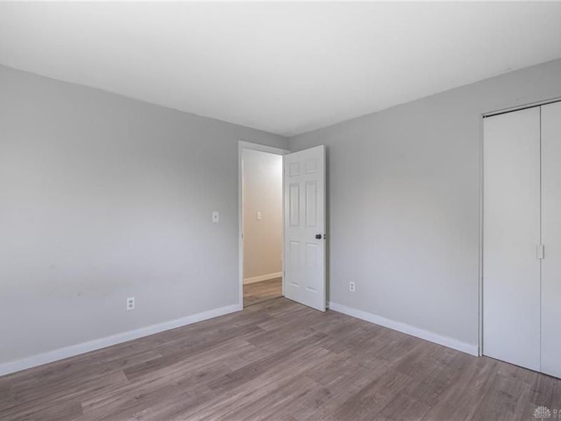 7155 Stonehurst Drive, Huber Heights, OH 45424 Photo 17