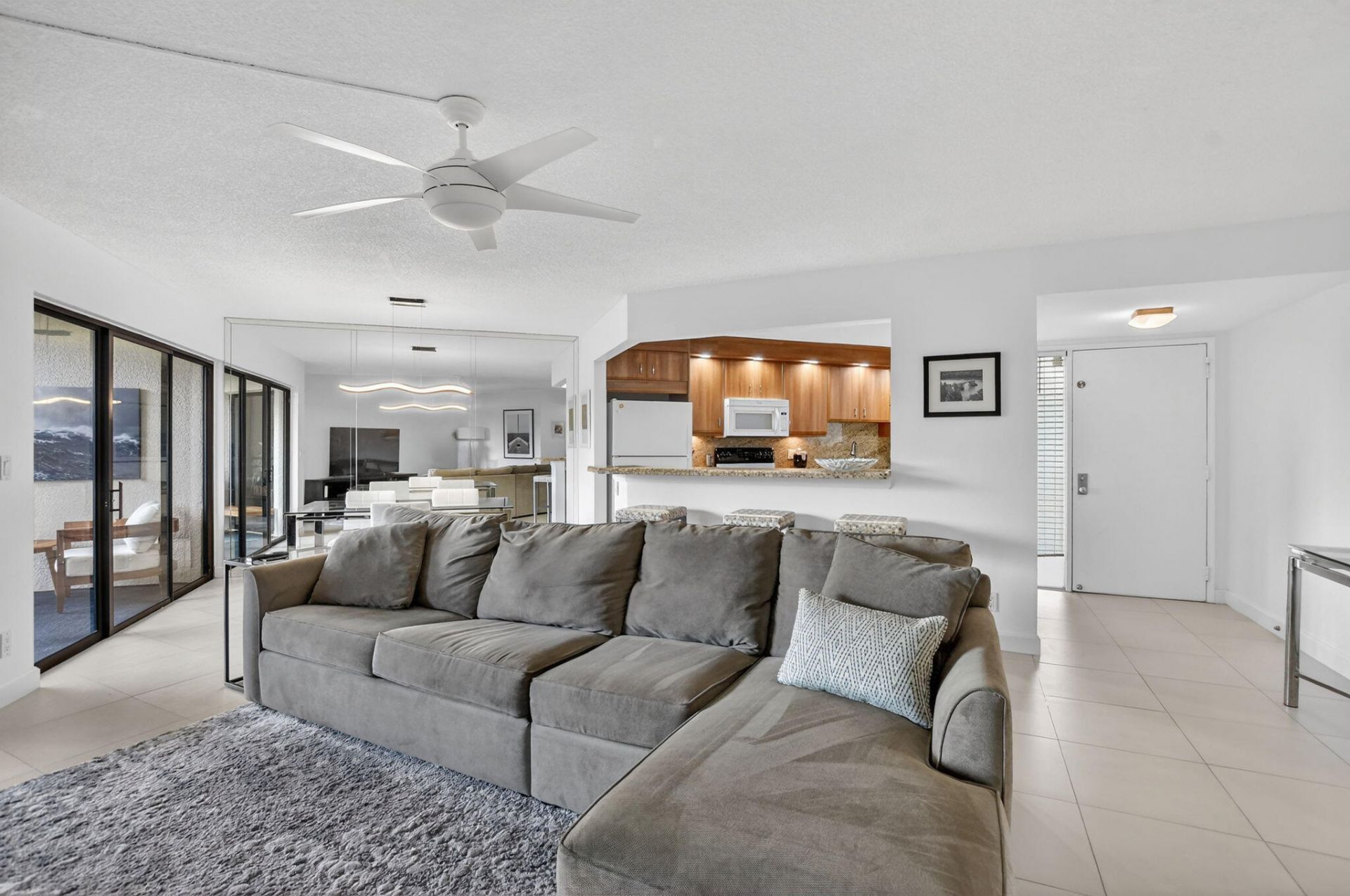 5851 Camino Del Sol, Unit 402, Boca Raton, FL 33433 Photo