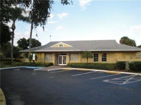 1731 NW 96th Terrace, Unit 2h, Pembroke Pines, FL 33024