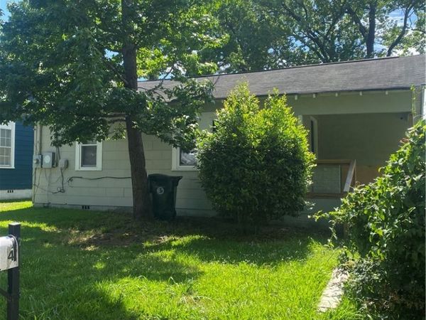 2504 12th Avenue , Tuscaloosa, AL 35401