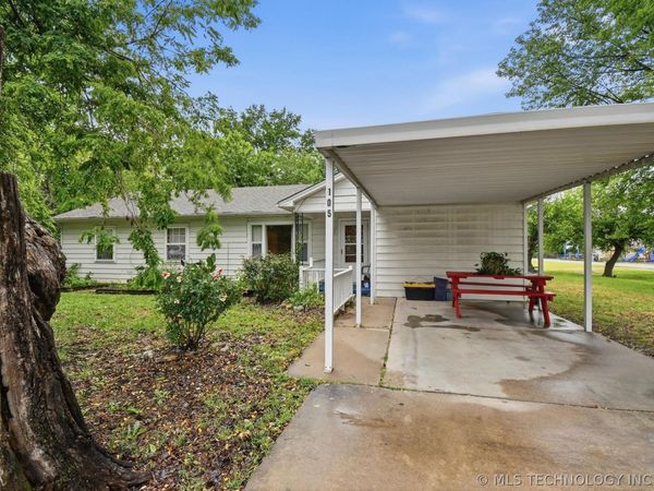 105 S Locust Street , Oologah, OK 74053
