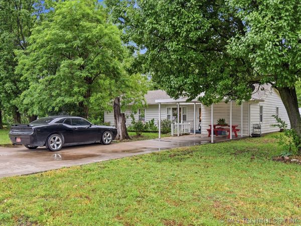 105 S Locust Street, Oologah, OK 74053