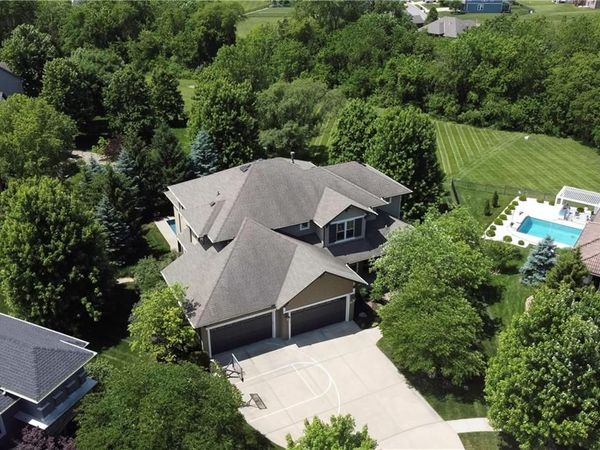 9511 W 161st Terrace, Overland Park, KS 66085