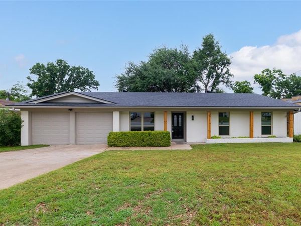 2004 York Drive, Edgecliff Village, TX 76134