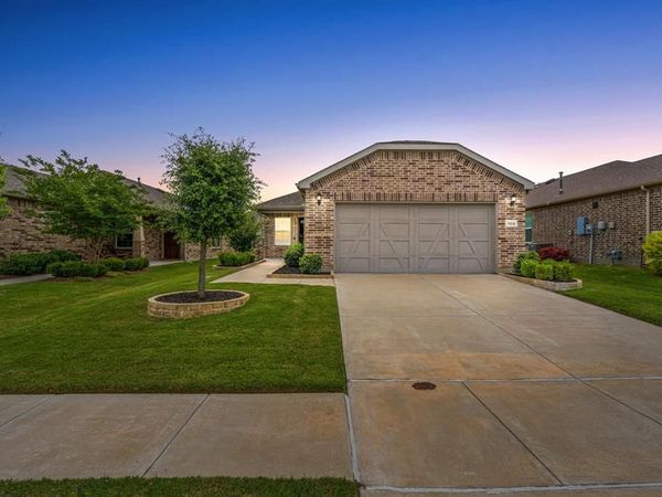 804 Hidden Eddy Drive, McKinney, TX 75071