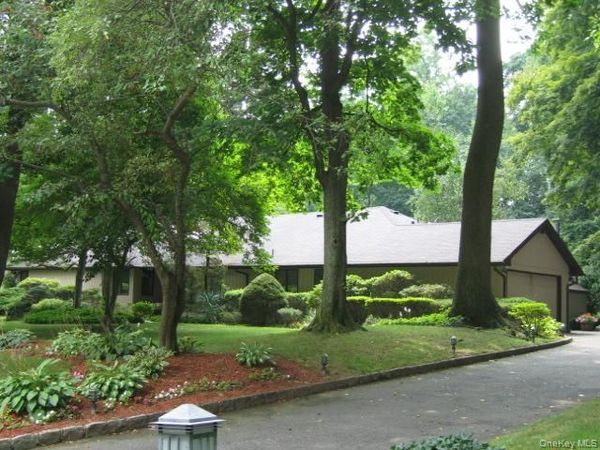 6 Pine Tree Drive , Great Neck, NY 11024