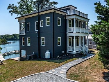 253 Golf Course Drive, WEEMS, VA 22576