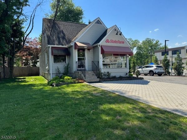 104 S Livingston Ave, Livingston, NJ 07039
