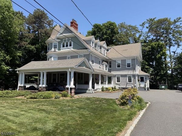 51 Academy Rd, Unit 3, Caldwell, NJ 07006