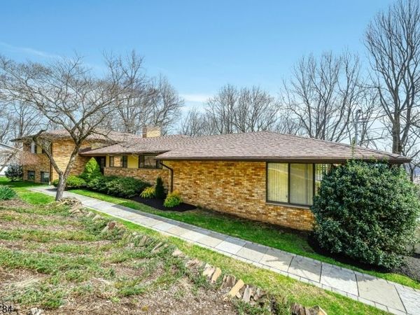 6 LYNNFIELD DRIVE, Morris, NJ 07960