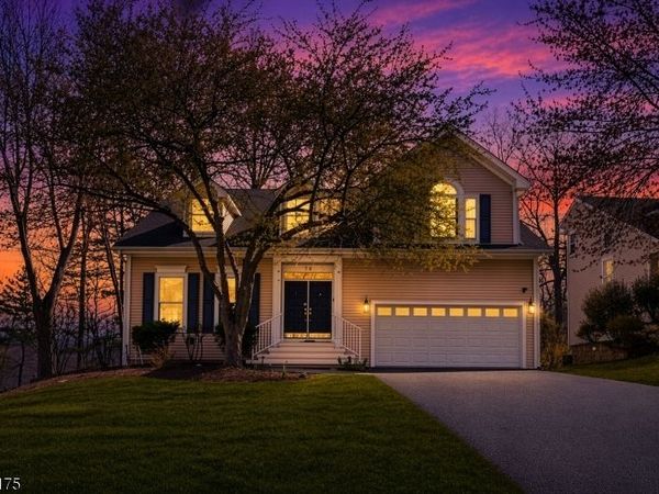70 Hartley Ln, Bernards, NJ 07920