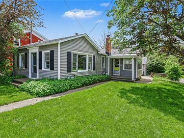 10 Montezuma Street , Lyons, NY 14489