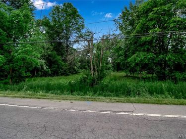 3710 E River Road, Grand Island, NY 14072
