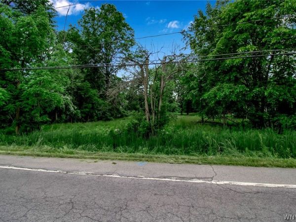 3710 E River Road , Grand Island, NY 14072