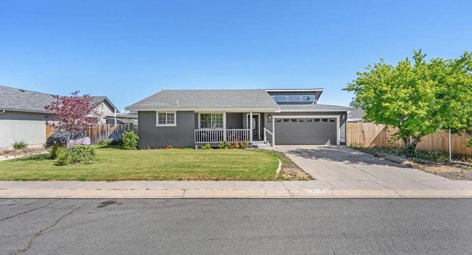 693 Lassen Way, Gardnerville, NV 89460 Photo