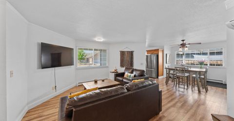 693 Lassen Way, Gardnerville, NV 89460 Photo