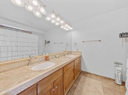 693 Lassen Way, Gardnerville, NV 89460 Photo
