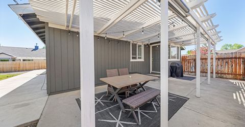 693 Lassen Way, Gardnerville, NV 89460 Photo