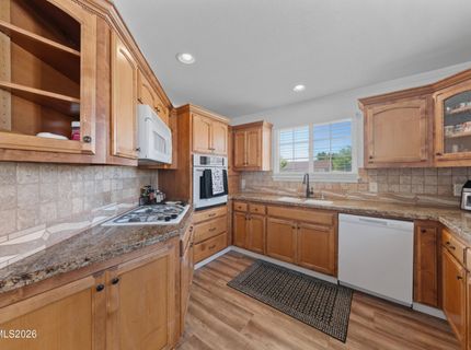 693 Lassen Way, Gardnerville, NV 89460 Photo