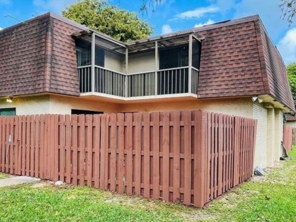 5818 Swordfish Court, Unit B, Tamarac, FL 33319