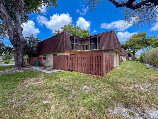 5818 Swordfish Court, Unit B, Tamarac, FL 33319