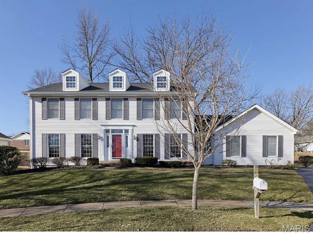 1907 Dovercliff Court, Chesterfield, MO 63017 Main Photo